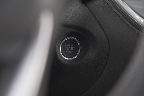 Opel Grandland X 1.6 Turbo Hybrid Business Edition | Trekhaak | Navigatie | Parkeersensoren | Apple Carplay | Climate Control