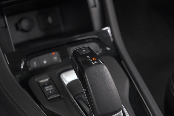 Opel Grandland X 1.6 Turbo Hybrid Business Edition | Trekhaak | Navigatie | Parkeersensoren | Apple Carplay | Climate Control