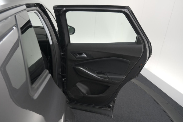 Opel Grandland X 1.6 Turbo Hybrid Business Edition | Trekhaak | Navigatie | Parkeersensoren | Apple Carplay | Climate Control