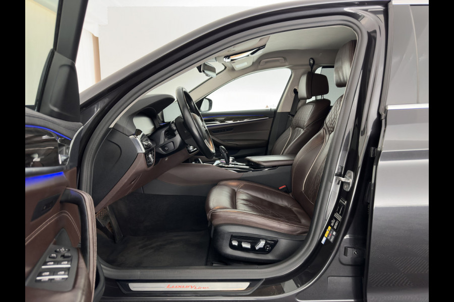 BMW 5 Serie 530e iPerformance eDrive Edition (INCL.BTW) Aut. *HEAD-UP | LUXURY-LEATHER | FULL-LED | SOFT-CLOSE | TOP-VIEW | MEMORY-PACK | DIGI-COCKPIT | NAVI-FULLMAP | HEATED-COMFORTSEATS | PRIVACY-GLASS | ECC | PDC | 18''ALU*