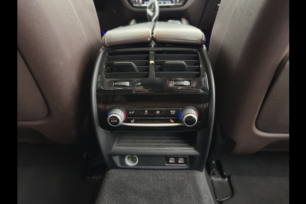 BMW 5 Serie 530e iPerformance eDrive Edition (INCL.BTW) Aut. *HEAD-UP | LUXURY-LEATHER | FULL-LED | SOFT-CLOSE | TOP-VIEW | MEMORY-PACK | DIGI-COCKPIT | NAVI-FULLMAP | HEATED-COMFORTSEATS | PRIVACY-GLASS | ECC | PDC | 18''ALU*