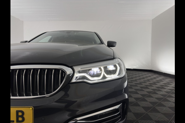 BMW 5 Serie 530e iPerformance eDrive Edition (INCL.BTW) Aut. *HEAD-UP | LUXURY-LEATHER | FULL-LED | SOFT-CLOSE | TOP-VIEW | MEMORY-PACK | DIGI-COCKPIT | NAVI-FULLMAP | HEATED-COMFORTSEATS | PRIVACY-GLASS | ECC | PDC | 18''ALU*