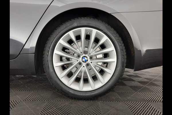 BMW 5 Serie 530e iPerformance eDrive Edition (INCL.BTW) Aut. *HEAD-UP | LUXURY-LEATHER | FULL-LED | SOFT-CLOSE | TOP-VIEW | MEMORY-PACK | DIGI-COCKPIT | NAVI-FULLMAP | HEATED-COMFORTSEATS | PRIVACY-GLASS | ECC | PDC | 18''ALU*