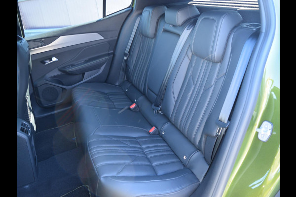 Peugeot e-408 GT Exclusive 58 kWh | PANORAMADAK | ELEKTRISCHE ACHTERKLEP | AGR STOEL | 19" L.M.V. | NIEUWE TYPE!
