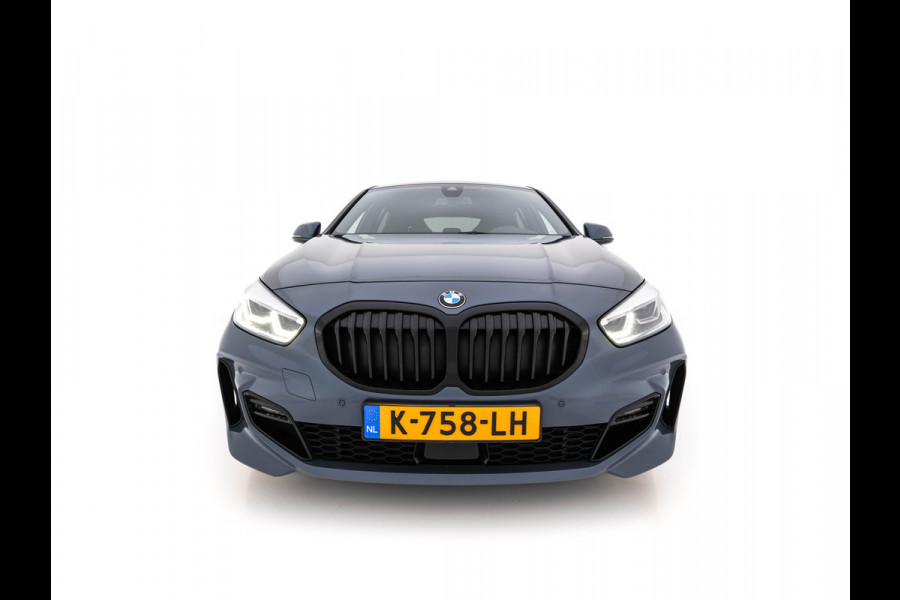 BMW 1-serie 118i Executive Edition M-Sportpack (INCL.BTW) *SPORT-SEATS | FULL-LED | DIGI-COCKPIT | HIFI-SOUND | CAMERA | NAVI-FULLMAP | AMBIENT-LIGHT | PRIVACY-GLASS | ECC | PDC | CRUISE | 18''ALU*