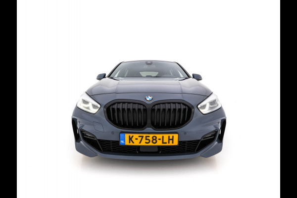 BMW 1-serie 118i Executive Edition M-Sportpack (INCL.BTW) *SPORT-SEATS | FULL-LED | DIGI-COCKPIT | HIFI-SOUND | CAMERA | NAVI-FULLMAP | AMBIENT-LIGHT | PRIVACY-GLASS | ECC | PDC | CRUISE | 18''ALU*