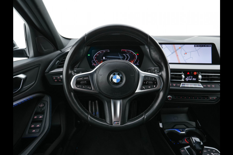 BMW 1-serie 118i Executive Edition M-Sportpack (INCL.BTW) *SPORT-SEATS | FULL-LED | DIGI-COCKPIT | HIFI-SOUND | CAMERA | NAVI-FULLMAP | AMBIENT-LIGHT | PRIVACY-GLASS | ECC | PDC | CRUISE | 18''ALU*