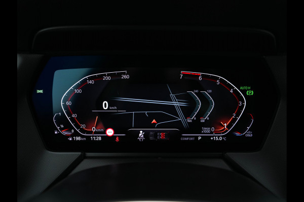 BMW 1-serie 118i Executive Edition M-Sportpack (INCL.BTW) *SPORT-SEATS | FULL-LED | DIGI-COCKPIT | HIFI-SOUND | CAMERA | NAVI-FULLMAP | AMBIENT-LIGHT | PRIVACY-GLASS | ECC | PDC | CRUISE | 18''ALU*