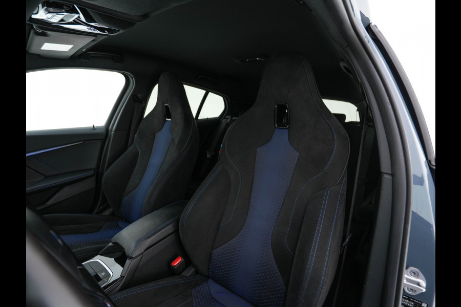 BMW 1-serie 118i Executive Edition M-Sportpack (INCL.BTW) *SPORT-SEATS | FULL-LED | DIGI-COCKPIT | HIFI-SOUND | CAMERA | NAVI-FULLMAP | AMBIENT-LIGHT | PRIVACY-GLASS | ECC | PDC | CRUISE | 18''ALU*