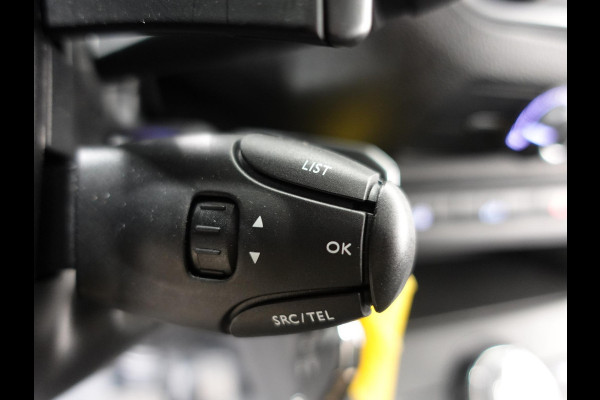 Opel Vivaro 2.0 145PK L2 Automaat Carplay Navigatie Trekhaak Cruise Control Airco