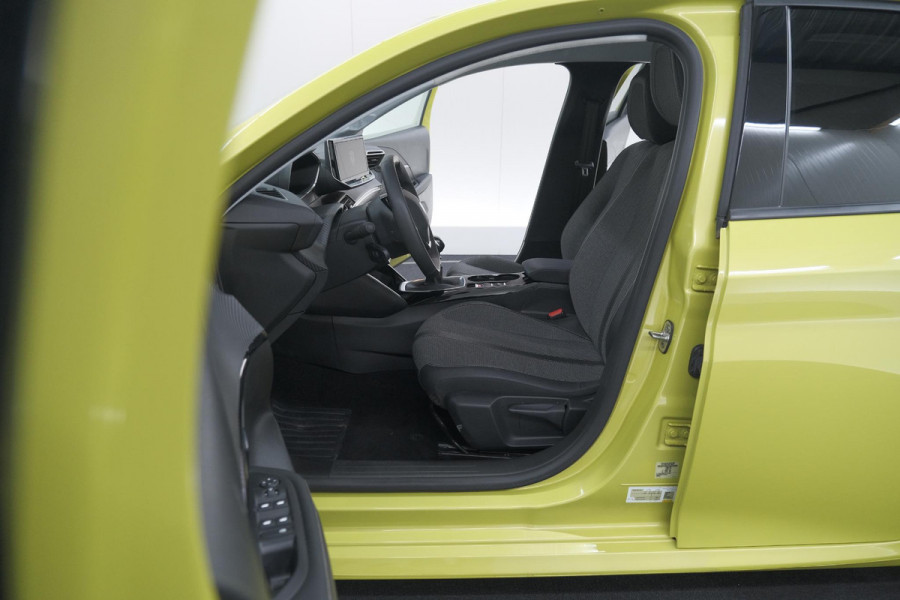 Peugeot 208 PureTech 100 Allure | Apple Carplay | Parkeersensoren | Climate Control