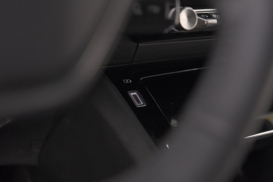 Peugeot 208 PureTech 100 Allure | Apple Carplay | Parkeersensoren | Climate Control