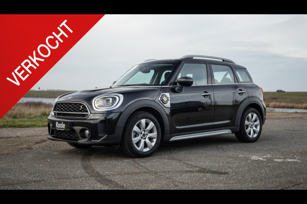 MINI Countryman 1.5 Cooper S E ALL4 Essential CAMERA / NAVI / CARPLAY / AIRCO / ZWART / STOELVERWARMING