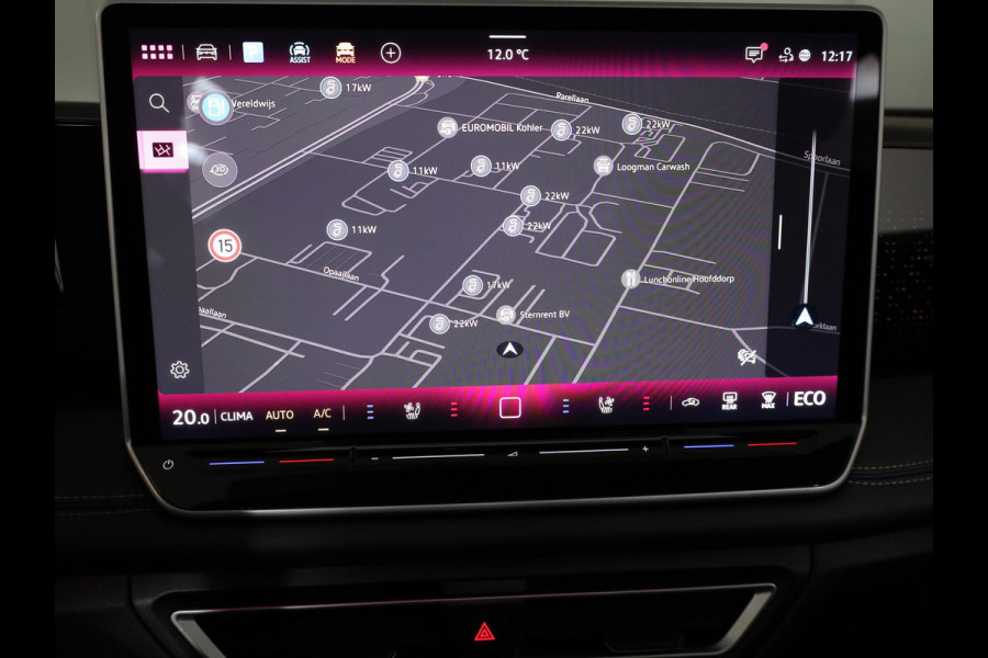 Volkswagen Tiguan 1.5 eHybrid R-Line Edition 272 pk Automaat (DSG) | Verlengde garantie | Navigatie | Panoramadak | Trekhaak (wegklapbaar) | Stoelverwarming v/a | Black Style pakket | R-Line |