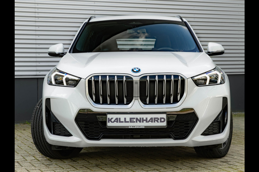 BMW X1 xDrive25e M-Sport - Trekhaak - Driving Ass Plus - Adaptive LED - Comfort Access