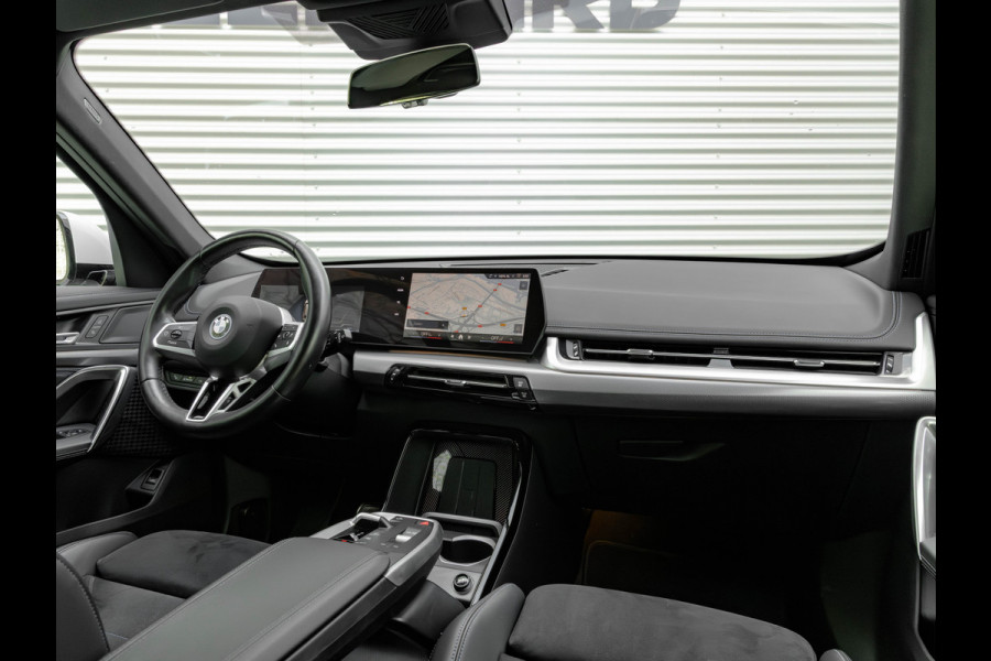BMW X1 xDrive25e M-Sport - Trekhaak - Driving Ass Plus - Adaptive LED - Comfort Access