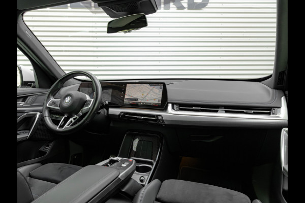 BMW X1 xDrive25e M-Sport - Trekhaak - Driving Ass Plus - Adaptive LED - Comfort Access