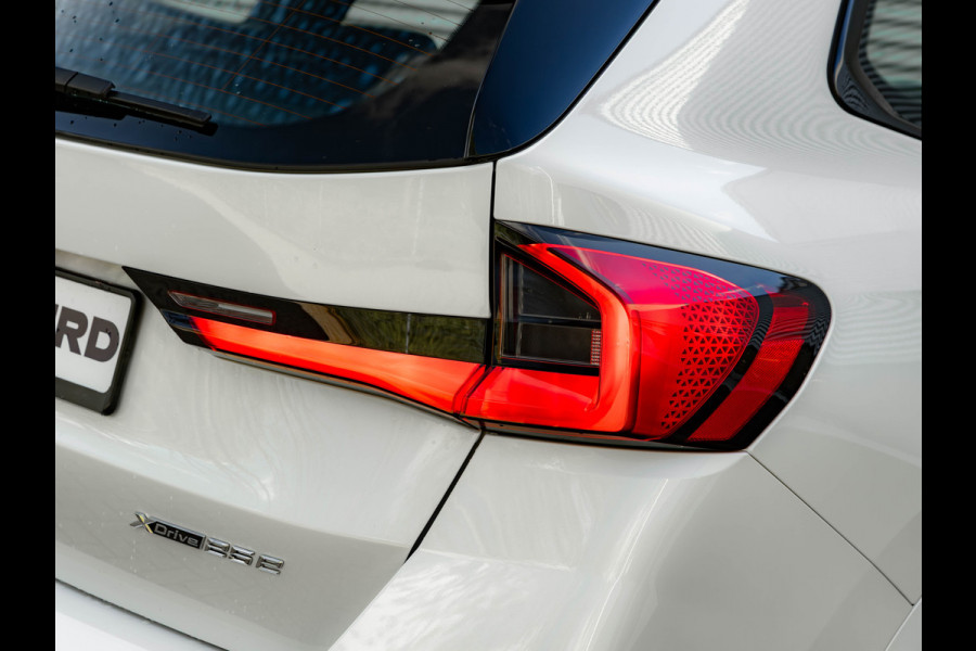 BMW X1 xDrive25e M-Sport - Trekhaak - Driving Ass Plus - Adaptive LED - Comfort Access