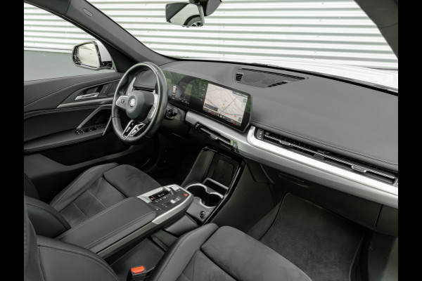 BMW X1 xDrive25e M-Sport - Trekhaak - Driving Ass Plus - Adaptive LED - Comfort Access