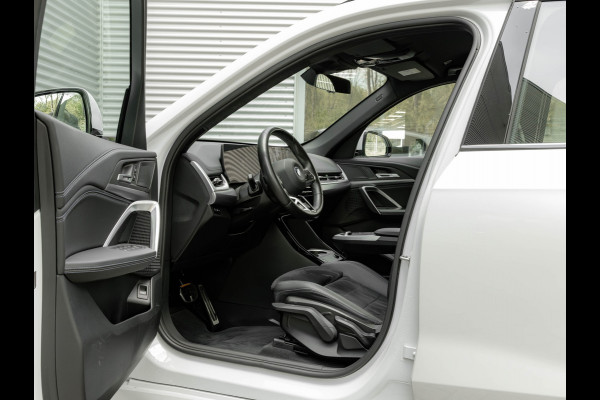 BMW X1 xDrive25e M-Sport - Trekhaak - Driving Ass Plus - Adaptive LED - Comfort Access