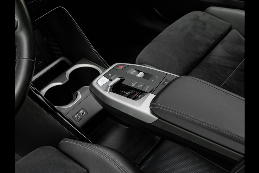 BMW X1 xDrive25e M-Sport - Trekhaak - Driving Ass Plus - Adaptive LED - Comfort Access