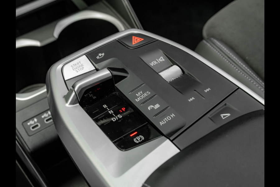 BMW X1 xDrive25e M-Sport - Trekhaak - Driving Ass Plus - Adaptive LED - Comfort Access