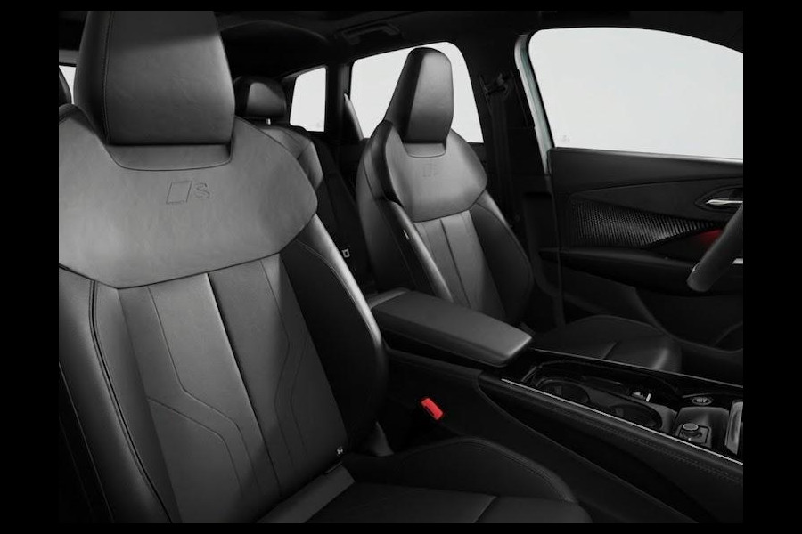 Audi Q3 S edition e-hybrid 272 pk | Techniekpakket plus | Panorama-glasdak | Optiekpakket zwart-glanzend | Sportstoelen zwart leder |
