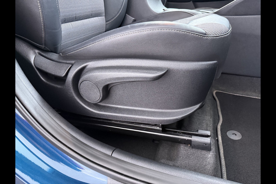 Kia Niro 1.6 GDi Hybrid Style Edition - Adaptief Cruise Control - Climate Control - Navigatie - Apple/Android Carplay - Virena Zekerheidspakket €895