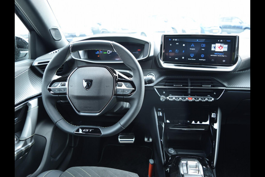 Peugeot e-2008 EV GT Avantage 54 kWh | Alcantara Executive Interior met stoelmassage | Warmtepomp | Vision, Navigation & Drive Assist plus Pack |