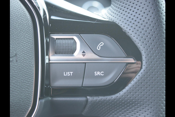 Peugeot e-2008 EV GT Avantage 54 kWh | Alcantara Executive Interior met stoelmassage | Warmtepomp | Vision, Navigation & Drive Assist plus Pack |