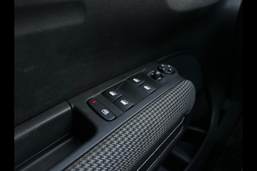Citroën C3 Aircross 1.2 S&S Shine Automaat, Camera, CarPlay, Cruise, Trekhaak, Head-Up, PDC
