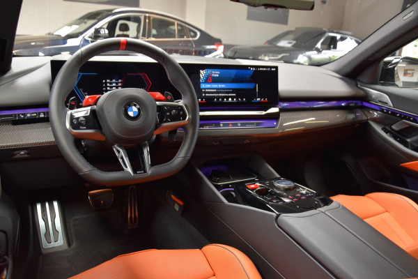 BMW 5 Serie Touring M5 Navi|Leder|22 Inch|GARANTIE|Nieuwstaat!|Org.NL|1e Eig.