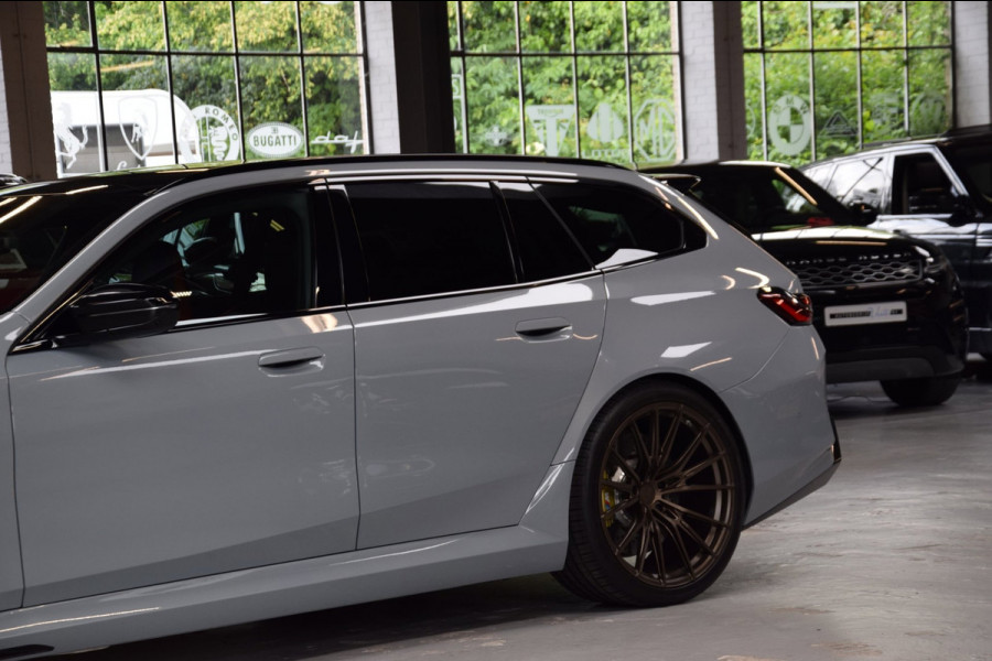 BMW 5 Serie Touring M5 Navi|Leder|22 Inch|GARANTIE|Nieuwstaat!|Org.NL|1e Eig.