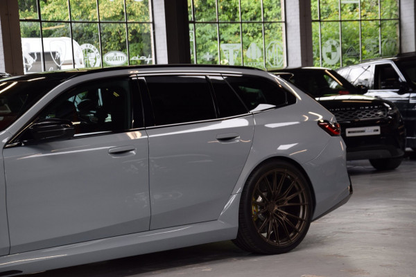 BMW 5 Serie Touring M5 Navi|Leder|22 Inch|GARANTIE|Nieuwstaat!|Org.NL|1e Eig.