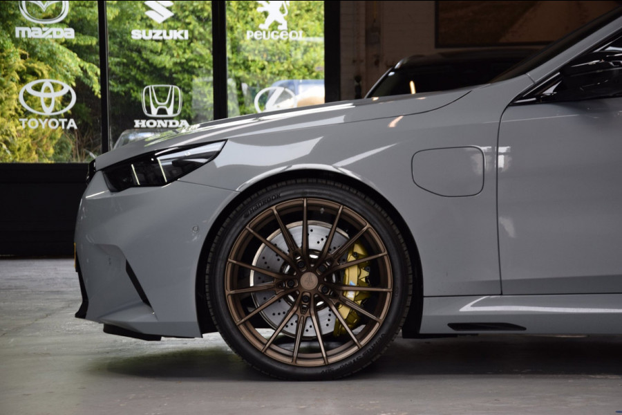 BMW 5 Serie Touring M5 Navi|Leder|22 Inch|GARANTIE|Nieuwstaat!|Org.NL|1e Eig.