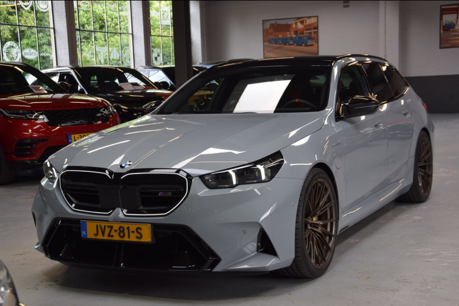 BMW 5 Serie Touring M5 Navi|Leder|22 Inch|GARANTIE|Nieuwstaat!|Org.NL|1e Eig.