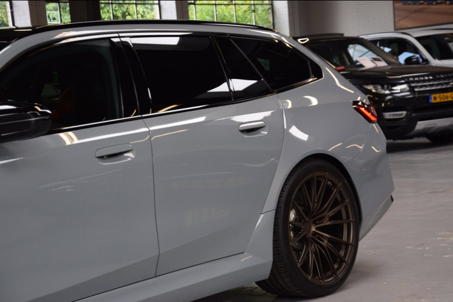 BMW 5 Serie Touring M5 Navi|Leder|22 Inch|GARANTIE|Nieuwstaat!|Org.NL|1e Eig.
