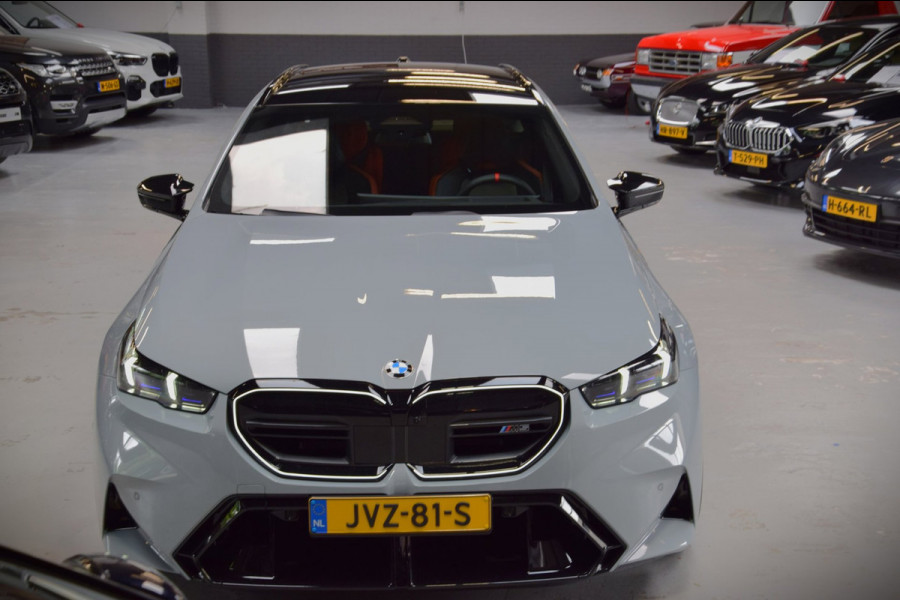 BMW 5 Serie Touring M5 Navi|Leder|22 Inch|GARANTIE|Nieuwstaat!|Org.NL|1e Eig.