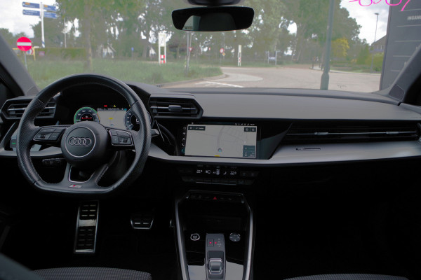 Audi A3 Sportback 45 TFSI e S-Line Edition Competition 245 PK PHEV, Panoramadak, Adap. Cruise Control, Carplay