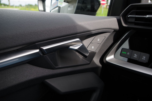 Audi A3 Sportback 45 TFSI e S-Line Edition Competition 245 PK PHEV, Panoramadak, Adap. Cruise Control, Carplay