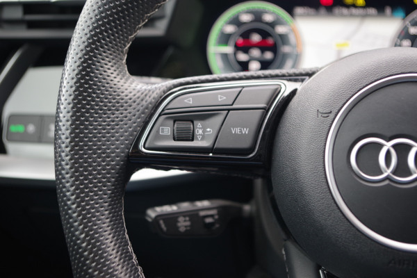 Audi A3 Sportback 45 TFSI e S-Line Edition Competition 245 PK PHEV, Panoramadak, Adap. Cruise Control, Carplay