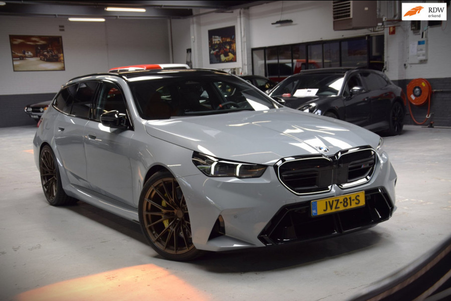 BMW 5 Serie Touring M5 Navi|Leder|22 Inch|GARANTIE|Nieuwstaat!|Org.NL|1e Eig.