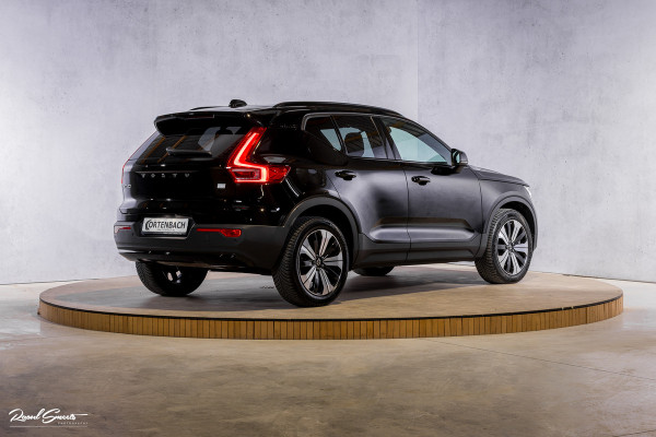 Volvo XC40 1.5 T5 Plug-in hybrid Ultimate Dark | Panorama dak | Adaptieve cruise | Harman Kardon | Blis | Memory |