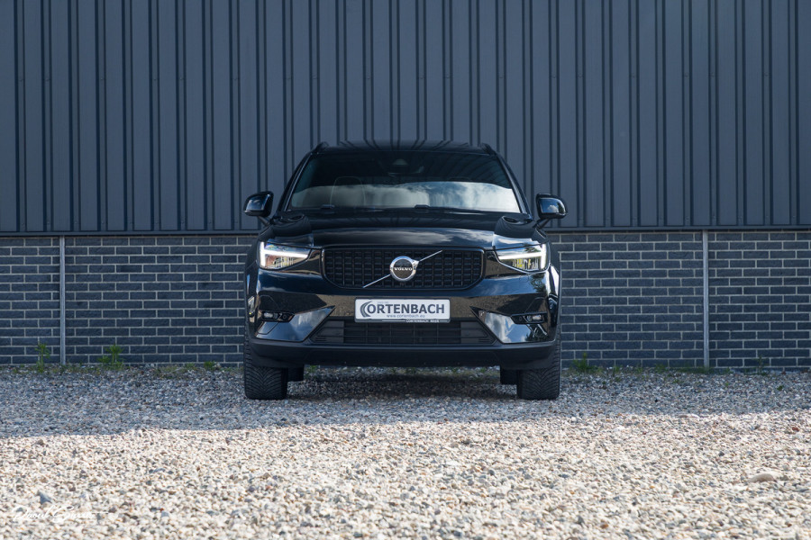 Volvo XC40 1.5 T5 Plug-in hybrid Ultimate Dark | Panorama dak | Adaptieve cruise | Harman Kardon | Blis | Memory |