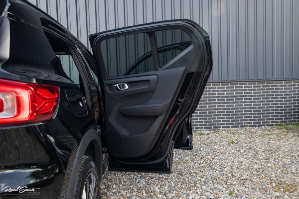 Volvo XC40 1.5 T5 Plug-in hybrid Ultimate Dark | Panorama dak | Adaptieve cruise | Harman Kardon | Blis | Memory |