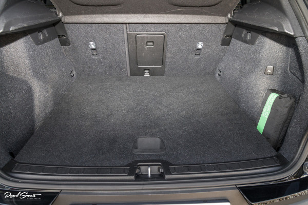 Volvo XC40 1.5 T5 Plug-in hybrid Ultimate Dark | Panorama dak | Adaptieve cruise | Harman Kardon | Blis | Memory |
