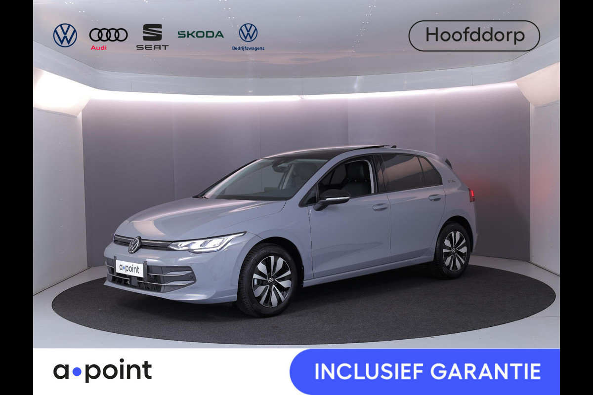 Volkswagen Golf 1.5 eTSI Life Edition GOAL 116 pk Automaat (DSG) | Verlengde garantie | Navigatie | Panoramadak | Parkeersensoren | Autom. airco (3 zones) | Stoelverwarming |