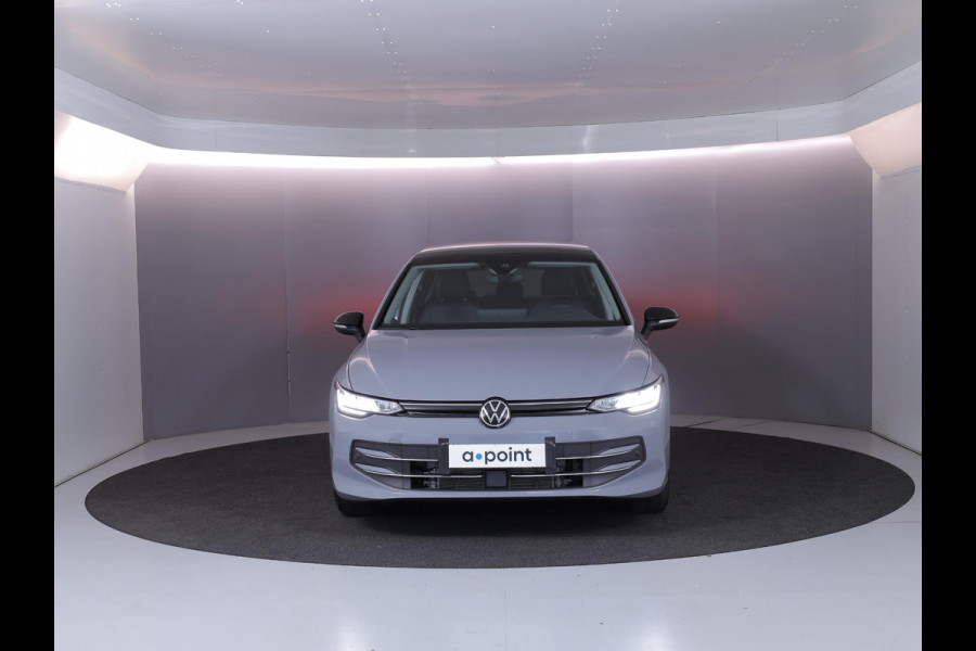 Volkswagen Golf 1.5 eTSI Life Edition GOAL 116 pk Automaat (DSG) | Verlengde garantie | Navigatie | Panoramadak | Parkeersensoren | Autom. airco (3 zones) | Stoelverwarming |