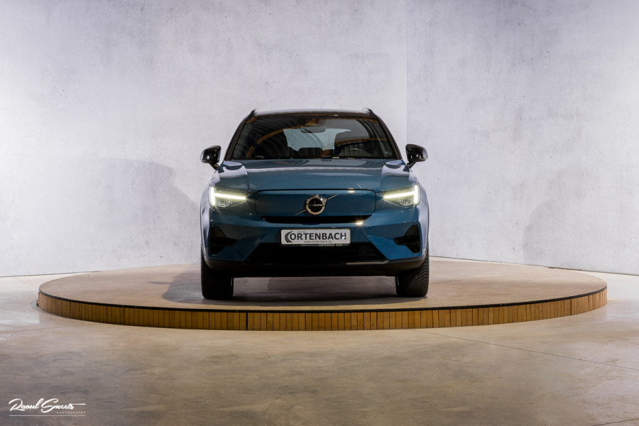 Volvo XC40 Recharge Twin Plus 78 kWh | Adaptieve cruise | Blis | Metallic | Full LED |