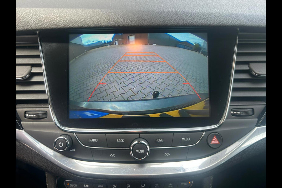 Opel Astra Sports Tourer 1.4 Innovation | TREKHAAK | BLUETOOTH | LEDER | STOEL/STUURVERWARMING | CC | PDC | APK T/M 30-4-2027